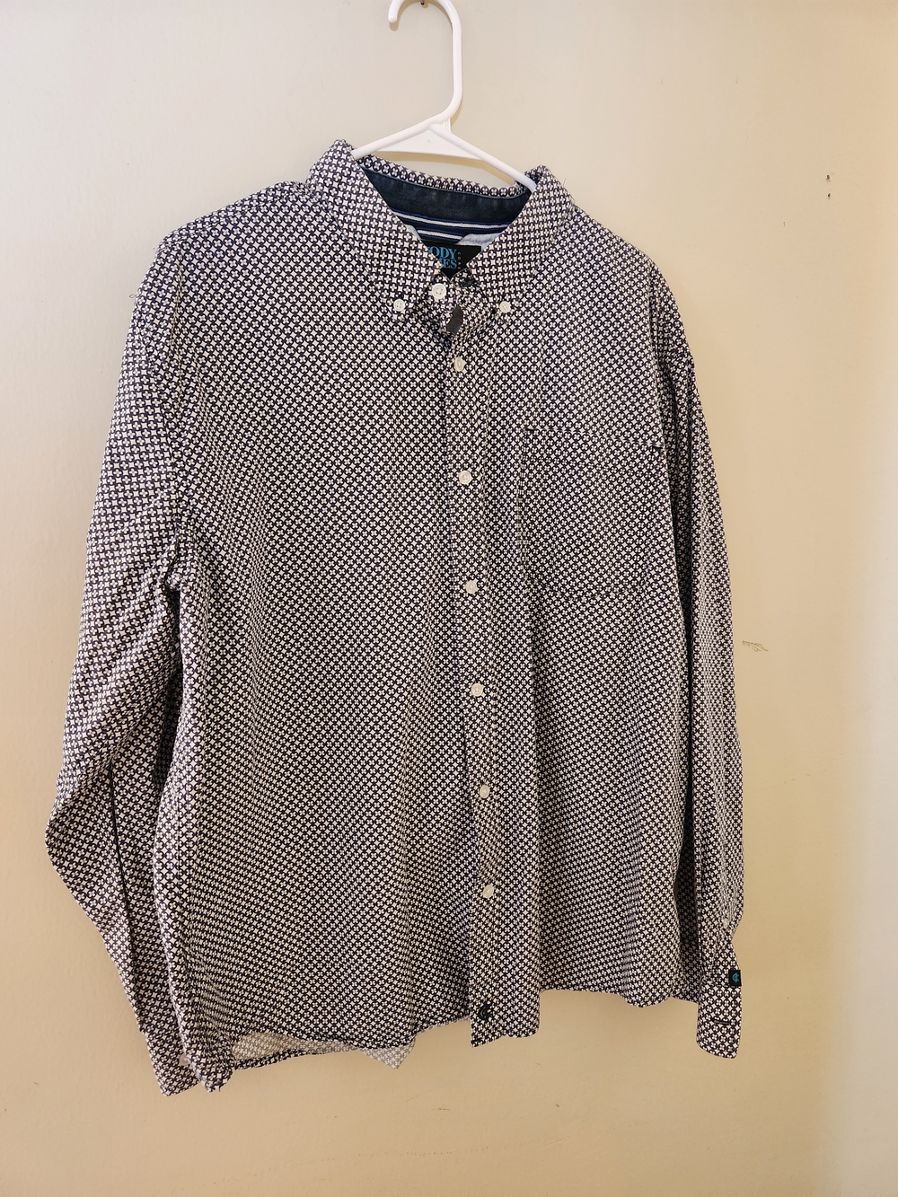 Cody James Button-Down Men's Shirt in Black and White - Classic Pattern L Large
